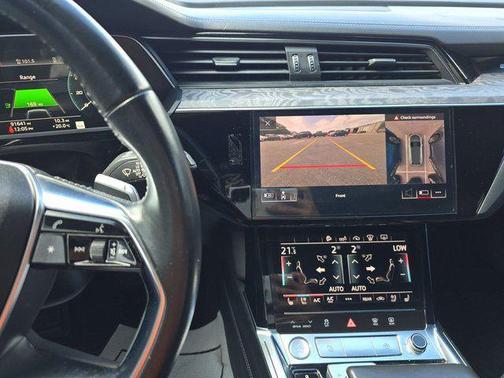 2019 Audi e-tron Premium Plus