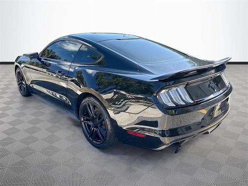 2016 Ford Mustang V6