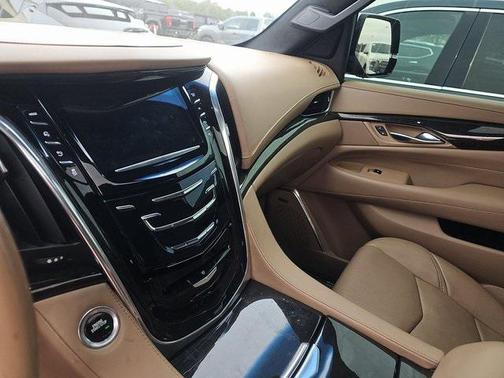 2019 Cadillac Escalade Platinum