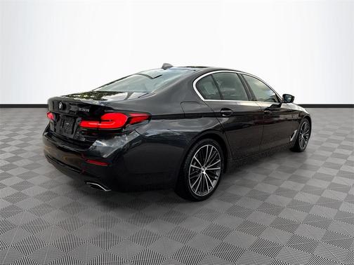 2021 BMW 530 530i