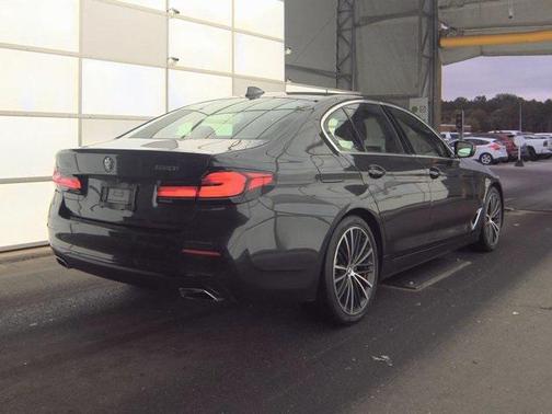 2021 BMW 530 530i