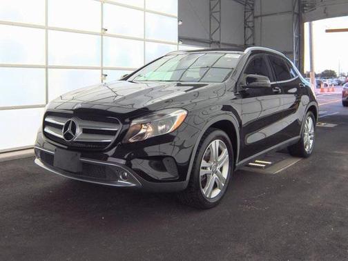 2017 Mercedes-Benz GLA 250 Base
