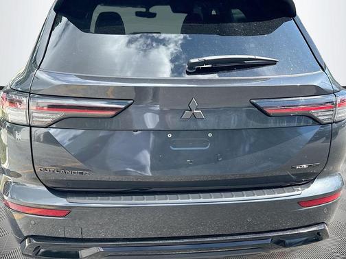 Graphite 2026 Mitsubishi Outlander