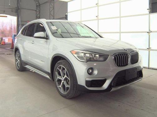 Glacier Silver Metallic 2018 BMW X1 xDrive28i