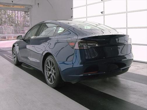 2022 Tesla Model 3 Standard Range