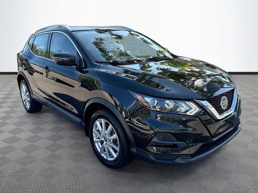 Magnetic Black Pearl 2020 Nissan Rogue Sport SV