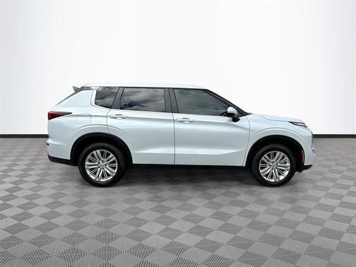 2024 Mitsubishi Outlander ES 2.5 2WD