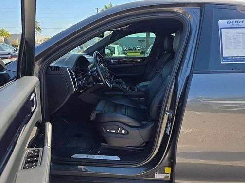2021 Porsche Cayenne Cayenne