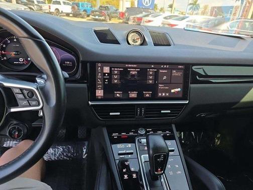 2021 Porsche Cayenne Cayenne