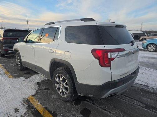 2023 GMC Acadia FWD SLT