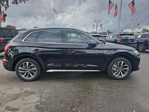 2023 Audi Q5 45 S line Premium