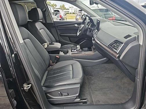 2023 Audi Q5 45 S line Premium