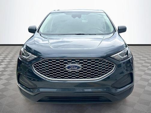Blue Metallic 2023 Ford Edge SE