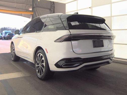 2024 Lincoln Nautilus Reserve