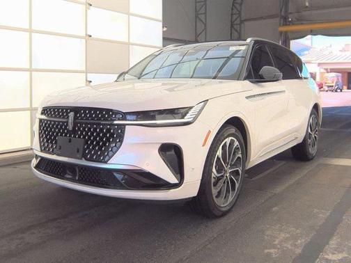 2024 Lincoln Nautilus Reserve