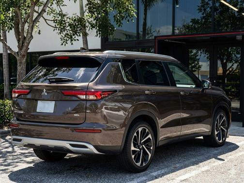 2022 Mitsubishi Outlander SEL 2.5 2WD