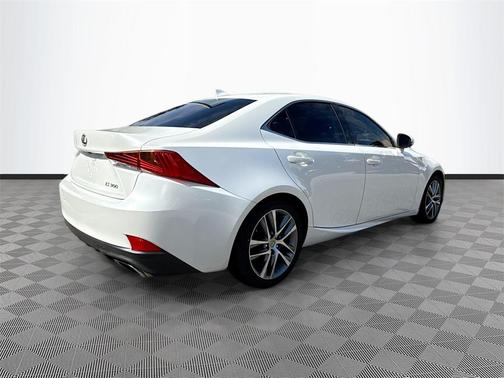 2018 Lexus IS 300 Base