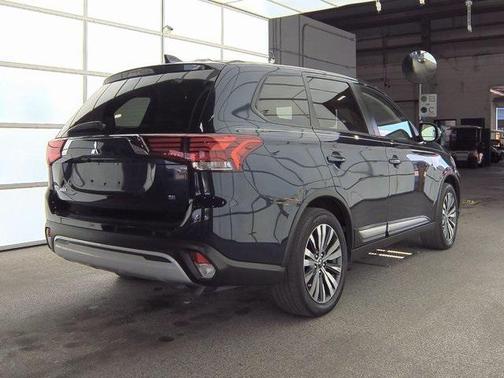 2020 Mitsubishi Outlander SE