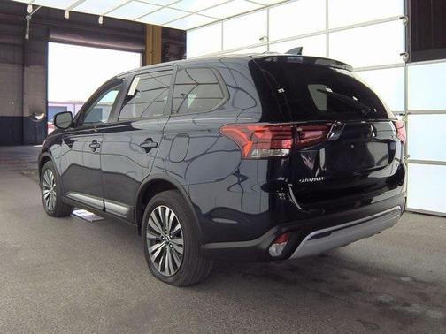 2020 Mitsubishi Outlander SE