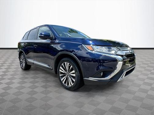 2020 Mitsubishi Outlander SE