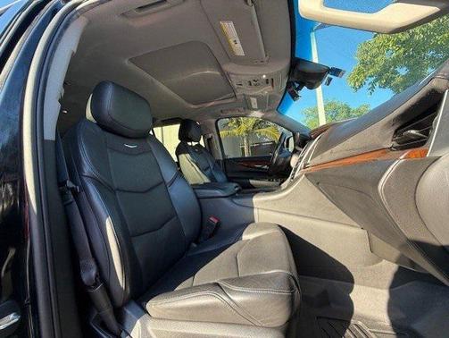 2020 Cadillac Escalade ESV Luxury