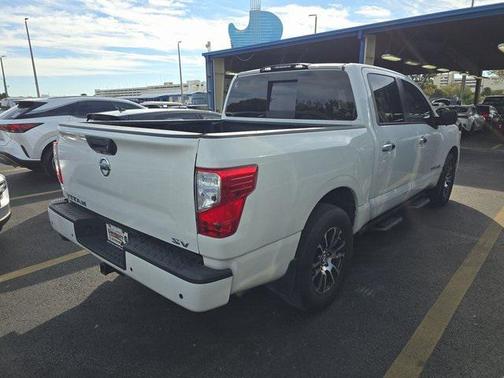 2021 Nissan Titan SV