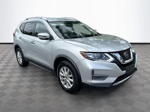 Brilliant Silver Metallic 2019 Nissan Rogue SV