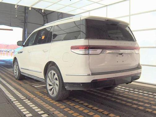 2023 Lincoln Navigator Reserve