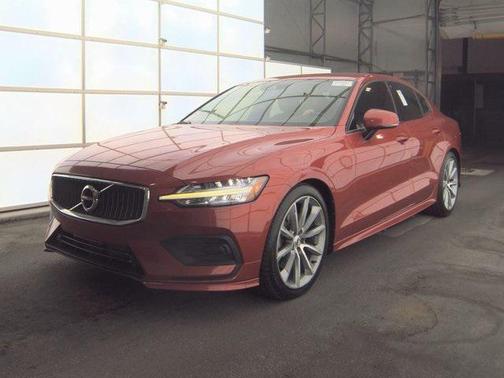 2019 Volvo S60 T5 Momentum