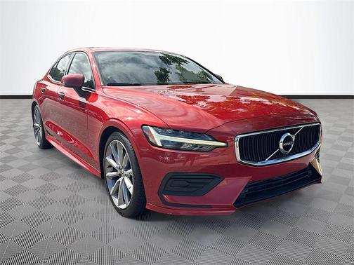2019 Volvo S60 T5 Momentum