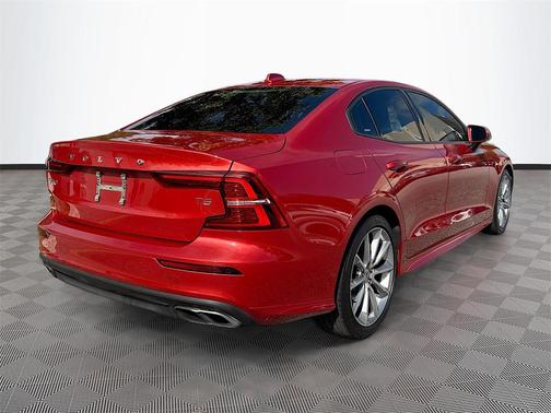 2019 Volvo S60 T5 Momentum