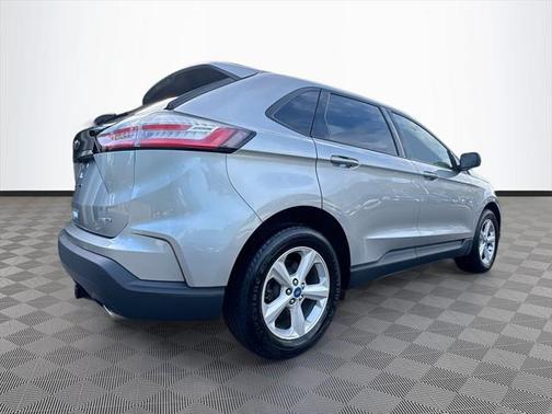 2020 Ford Edge SE