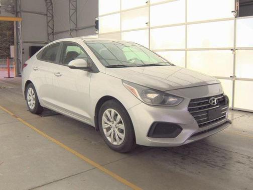 2022 Hyundai Accent SE