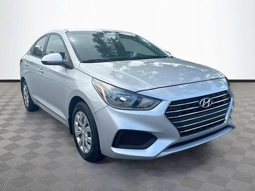 2022 Hyundai Accent SE