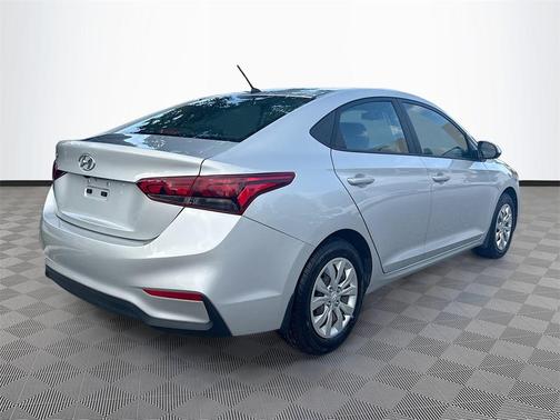 2022 Hyundai Accent SE