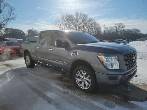 2021 Nissan Titan XD SV