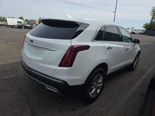 2023 Cadillac XT5 Premium Luxury