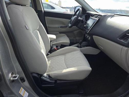 2020 Mitsubishi Outlander Sport SE