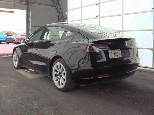 2022 Tesla Model 3 Standard Range