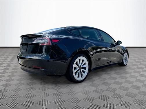 2022 Tesla Model 3 Standard Range