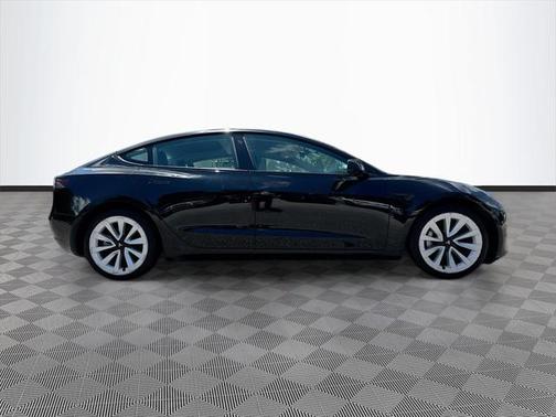 2022 Tesla Model 3 Standard Range