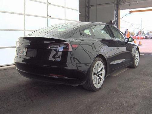 2022 Tesla Model 3 Standard Range