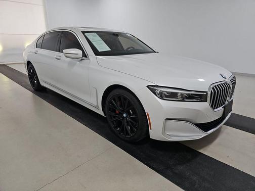 Mineral White Metallic 2020 BMW 740 740i