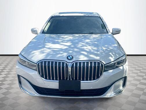 Mineral White Metallic 2020 BMW 740 740i