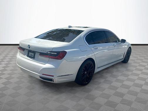 Mineral White Metallic 2020 BMW 740 740i