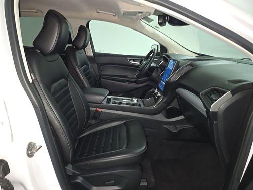 Oxford White 2021 Ford Edge SEL