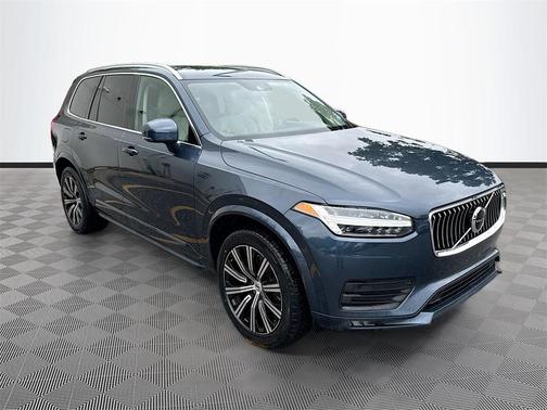2020 Volvo XC90 T5 Momentum