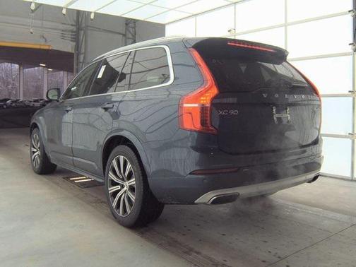 2020 Volvo XC90 T5 Momentum
