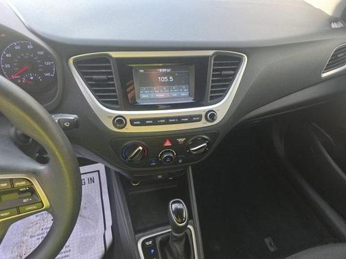 2021 Hyundai Accent SE