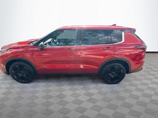 Red Diamond 2026 Mitsubishi Outlander LE